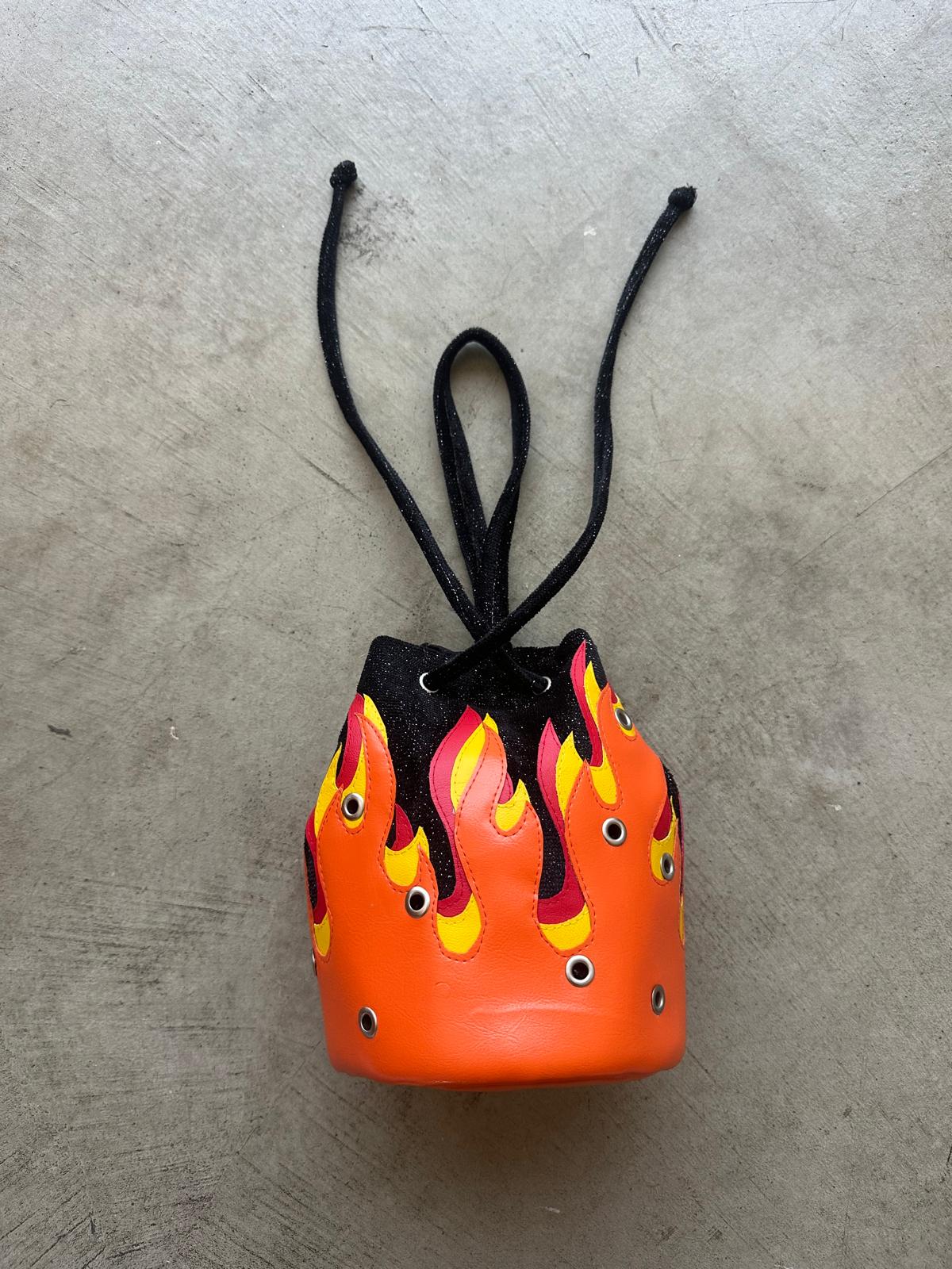 HEATWAVE BUCKET BAG