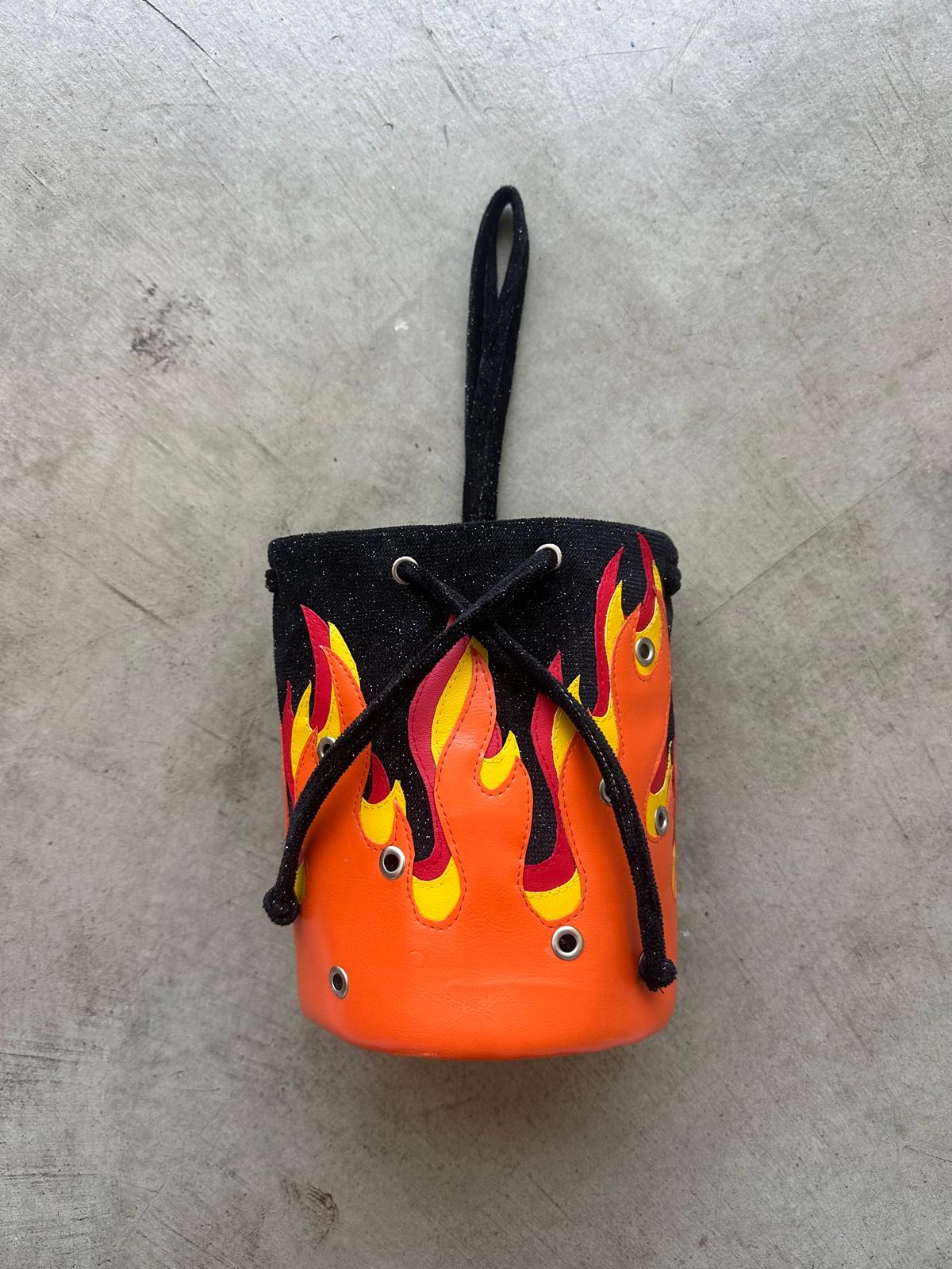 HEATWAVE BUCKET BAG